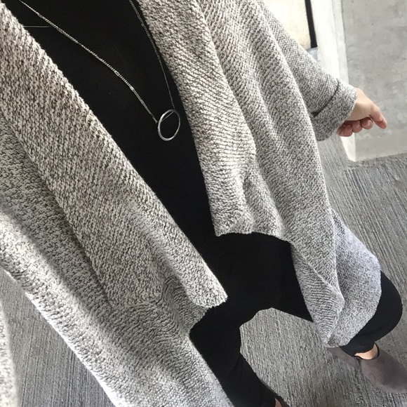 H&M Sweaters - H&M Heavy Knit Draped Cardigan